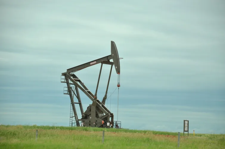 ND oil production up slightly in July